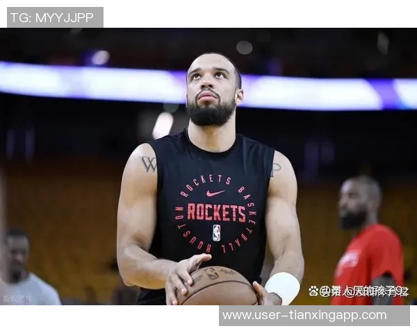 狄龙表现起伏外线不佳11投5中拿下12分4助攻3抢断三分球命中率低迷